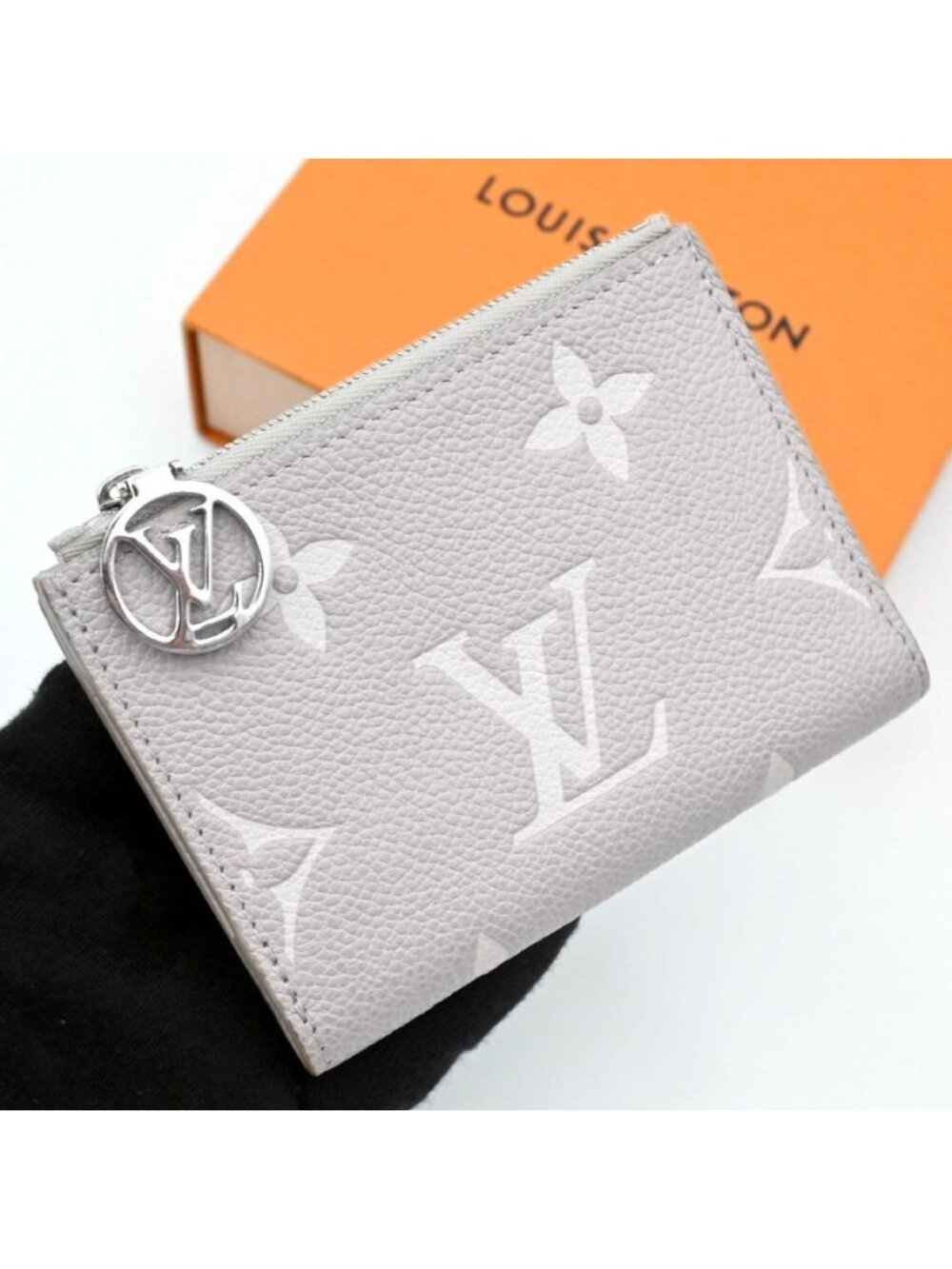 Louis Vuitton Empreinte Bicolor Portefeuille Lisa Bifold Wallet